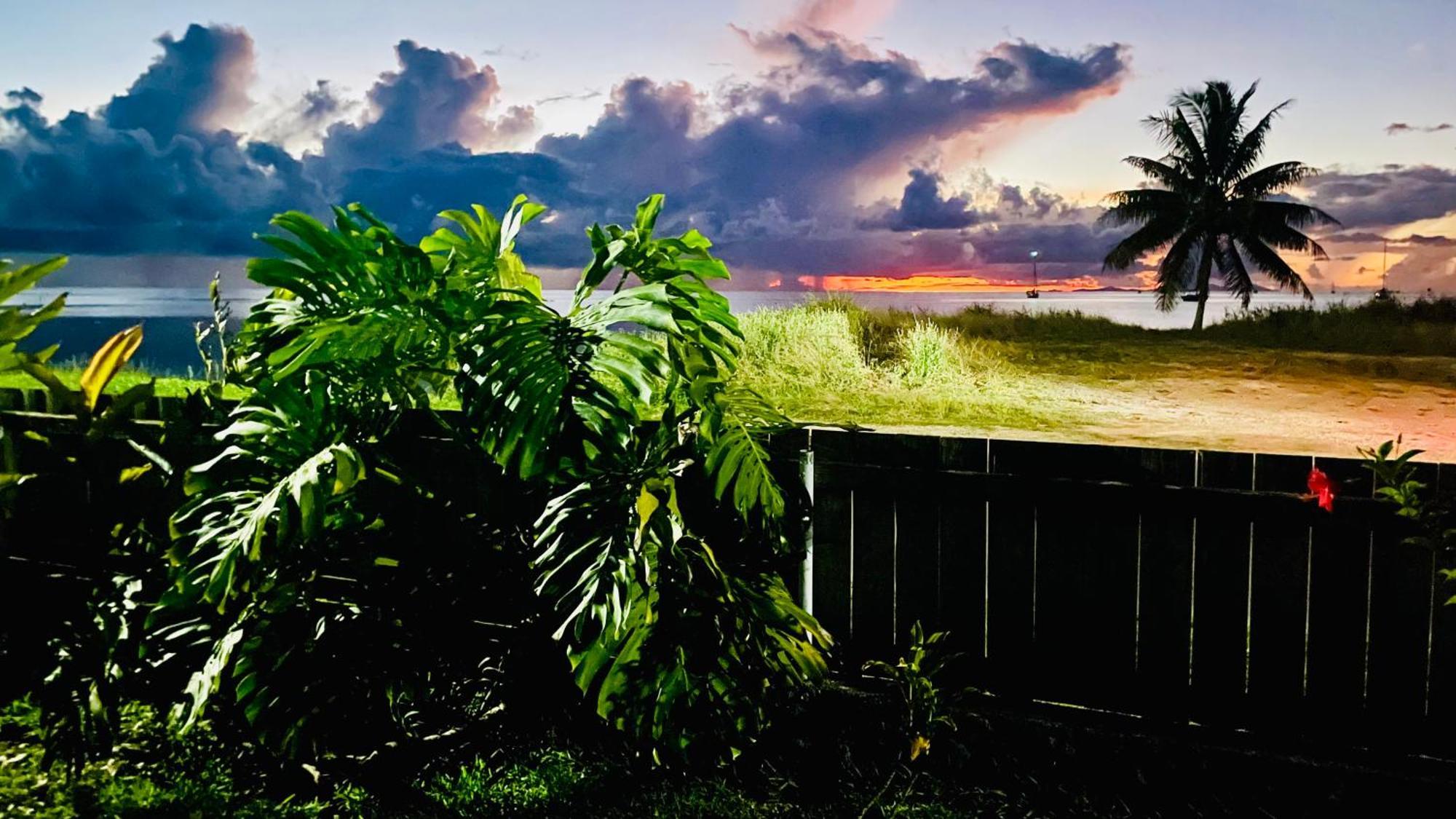 Raiatea - Orion Hoe Bungalow Uturoa Bagian luar foto